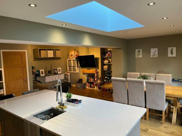 kitchen/dining room