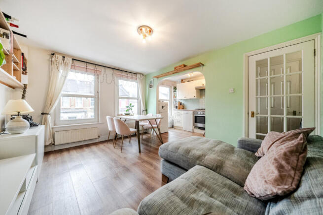 1437587-4-69cced4...