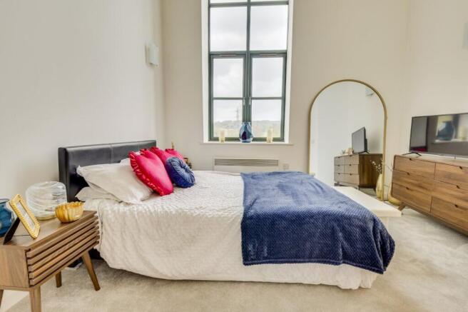2 bed Flat for sale Image 8