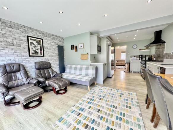 3 bed Detached for sale Image 11