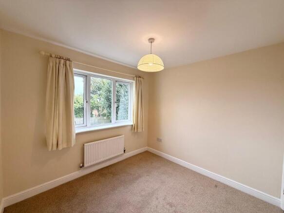 2 bed Flat to rent Image 9