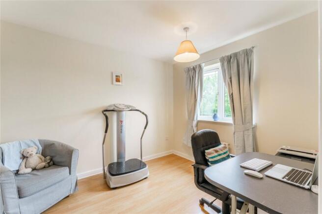 4 bed Detached for sale Image 10