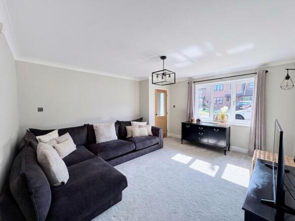 4 bed Detached for sale Image 10