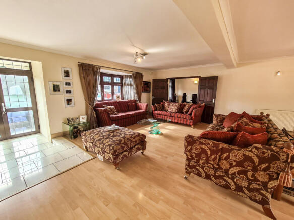 Living Room (2)
