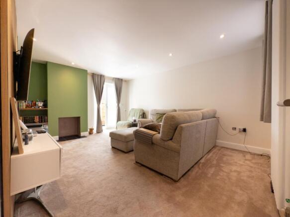 20250701104438 - IMG_9891 - 8 Burnham Close, Triml