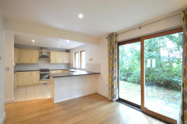 kitchen/breakfast room