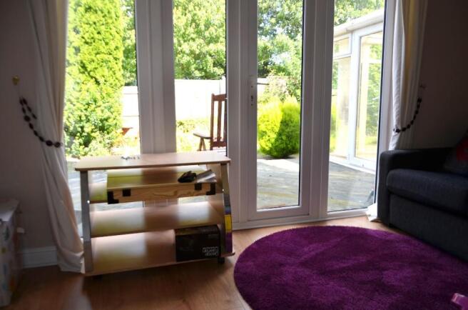 Dining Room/Bed 4