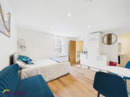 Flat 3, 58, George Street, Banbury OX16 5BH