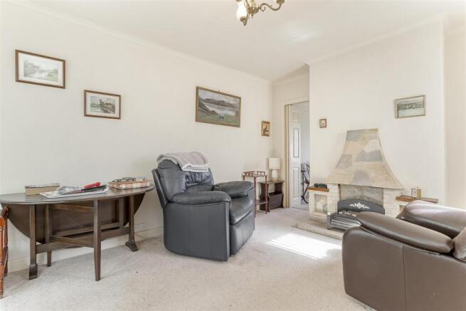 2 bed Semi-Detached Bungalow for sale Image 9