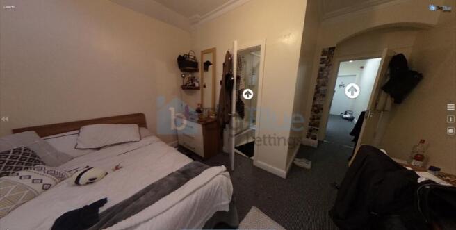 8 bed House Share to rent Image 10