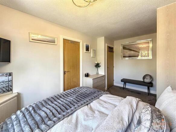3 bed Detached for sale Image 12