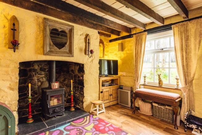 Rock House, Llanddewi-10.jpg