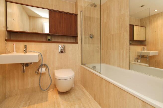 2 bed Apartment to rent Image 4