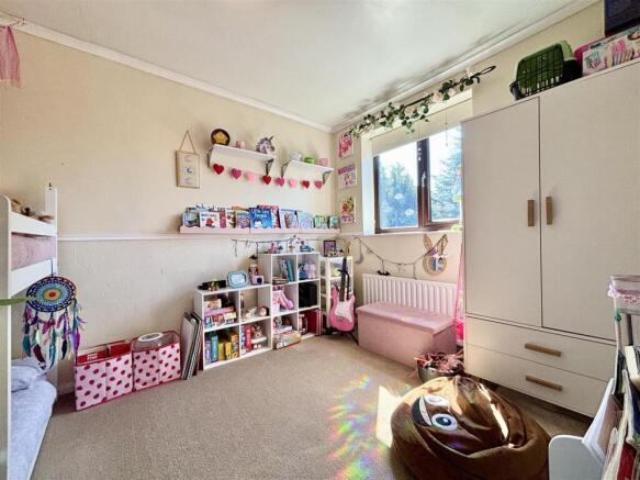 3 bed Semi-Detached for sale Image 12