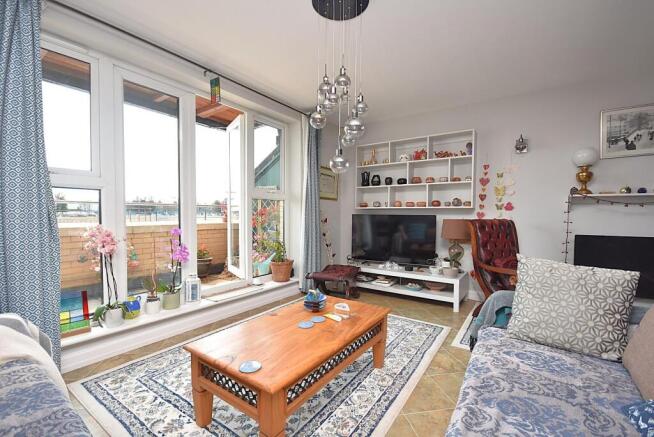 96 Adventurers Quay, Cardiff, CF10 4NQ photo 4