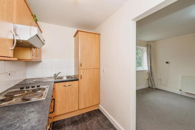 2 bed Maisonette for sale Image 9