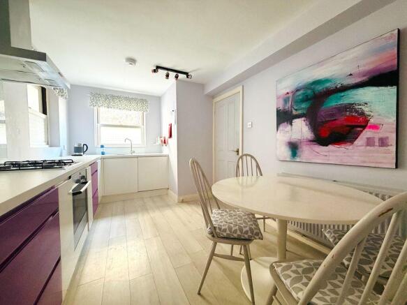 2 bed Detached for sale Image 10