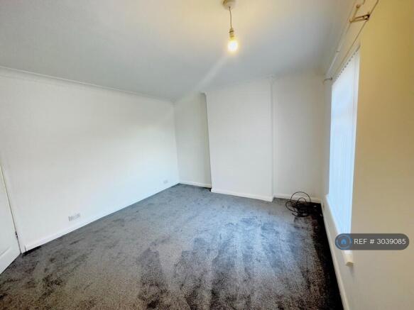 3 bed End of Terrace to rent Image 8