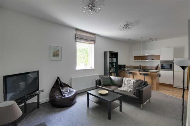 Lounge/ Kitchen