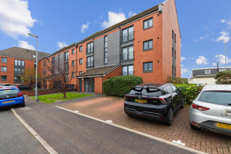 3/1 67 Craigend Circus, Anniesland, G13