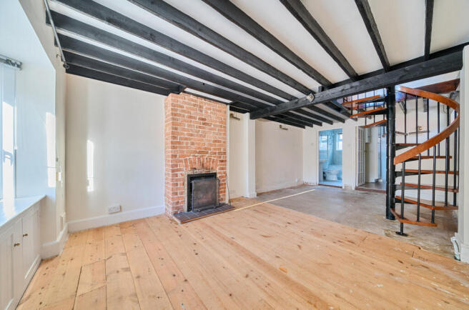 1386085-3-695bab5...