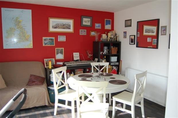 43 Meadow Park Dining Area