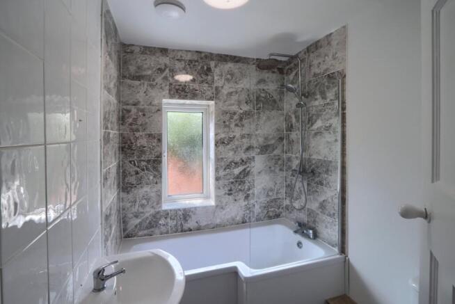 3 bed Terraced for sale Image 8