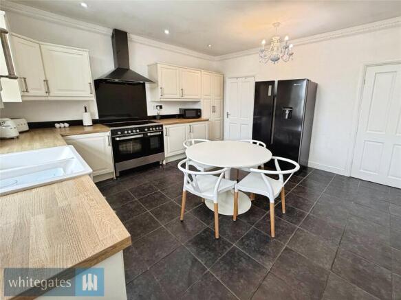 3 bed Terraced for sale Image 5