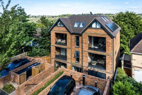 Woodcrest Road, Kyle Court, CR8