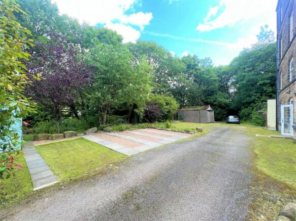 2 bed Flat to rent Image 9