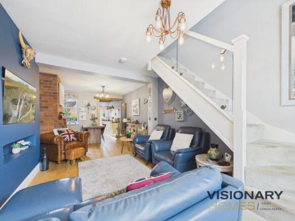 CAM03522G0-PR0253-STILL015