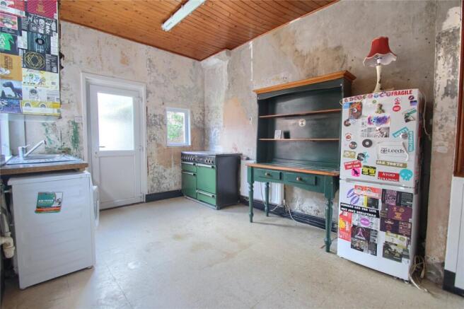 3 bed Terraced for sale Image 5