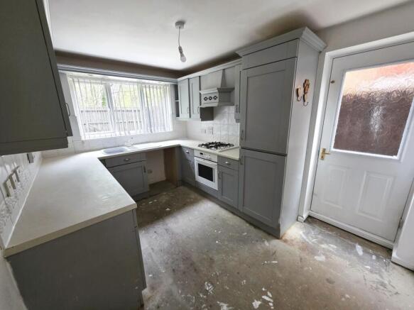 4 bed Detached for sale Image 8