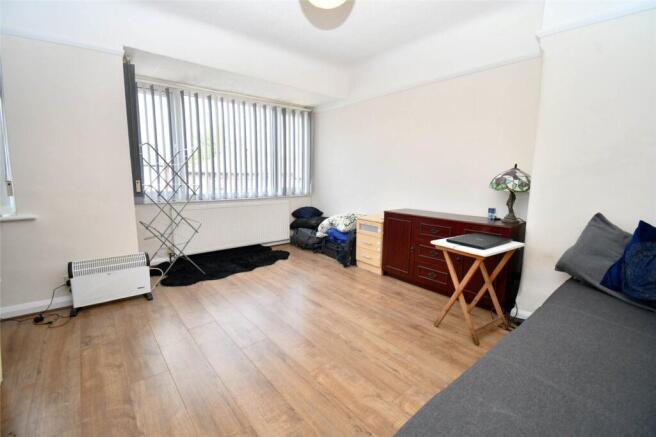 Curlender Close, Birkenhead, Wirral photo 4