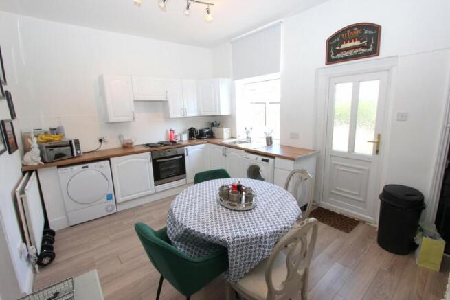 Kitchen1