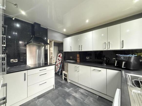 Sherdley Road, Manchester photo 4