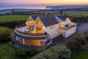 Highlights, The Ridgeway, Penally, Tenby SA70 7RN