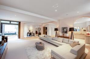 49, Roland Gardens, London SW7 3PG