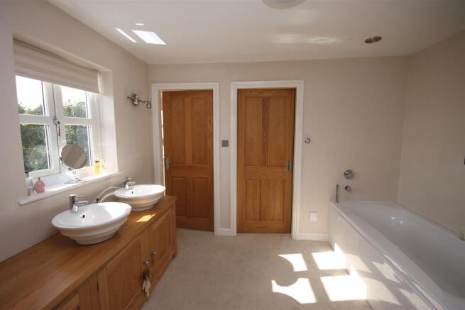 Ensuite Bathroom
