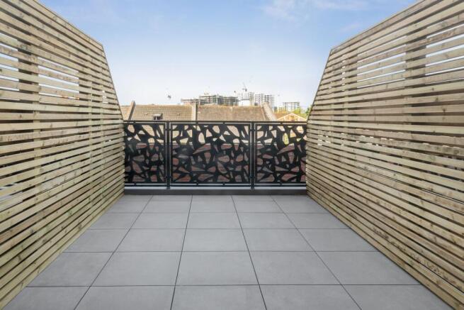 balcony (example)