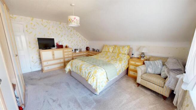 2 bed Semi-Detached for sale Image 7