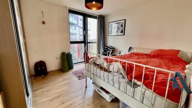 MAIN BEDROOM