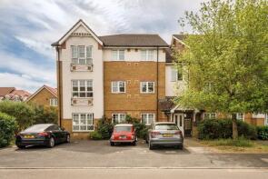 40, Newcombe Gardens, Hounslow TW4 5DN