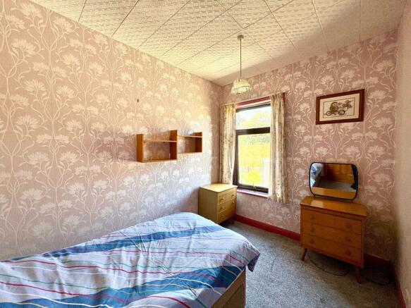 3 bed Terraced for sale Image 11