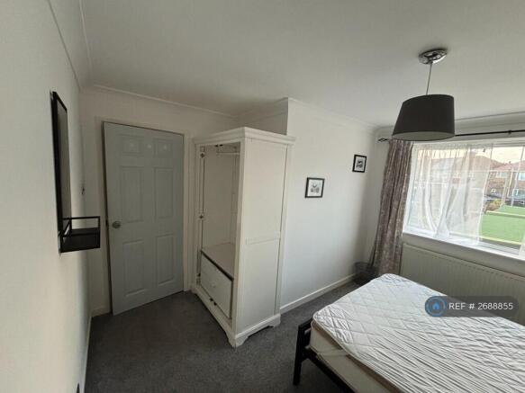 Bright Double Room With Wardrobe And Mirror