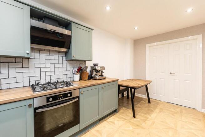 4 bed Town House for sale Image 11