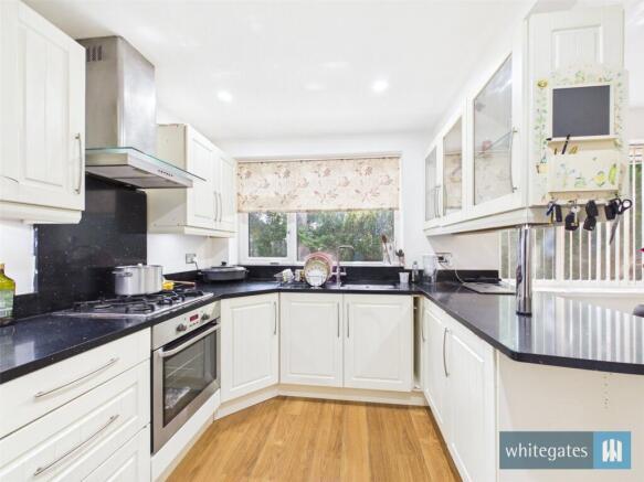 3 bed Semi-Detached for sale Image 7