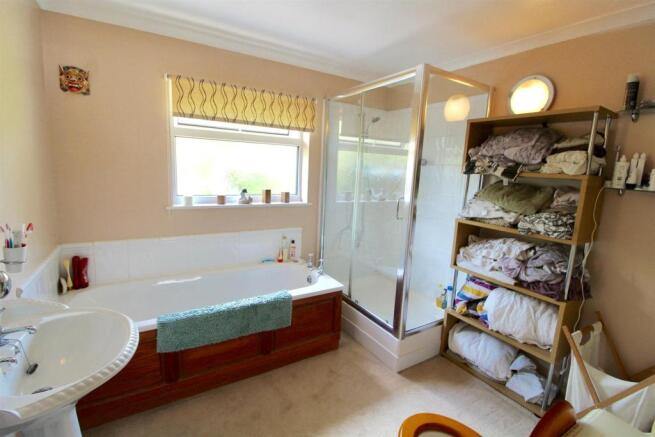 en-suite.jpg