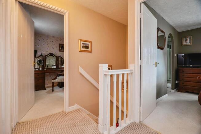 3 bed Detached for sale Image 7