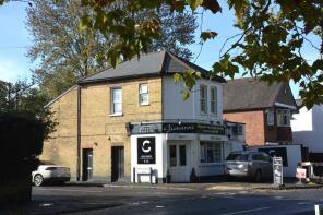Upper Flat, 39, Green Lane, Addlestone KT15 2TX